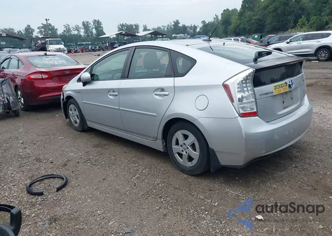 2011 Toyota Prius Three z USA, uszkodzony, nr VIN JTDKN3DU9B5327446